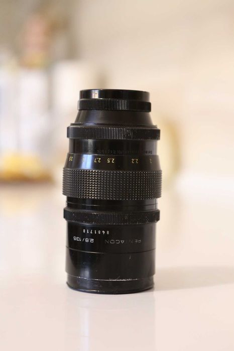 Pentacon 135mm f/2,8 "monster bokeh" m42