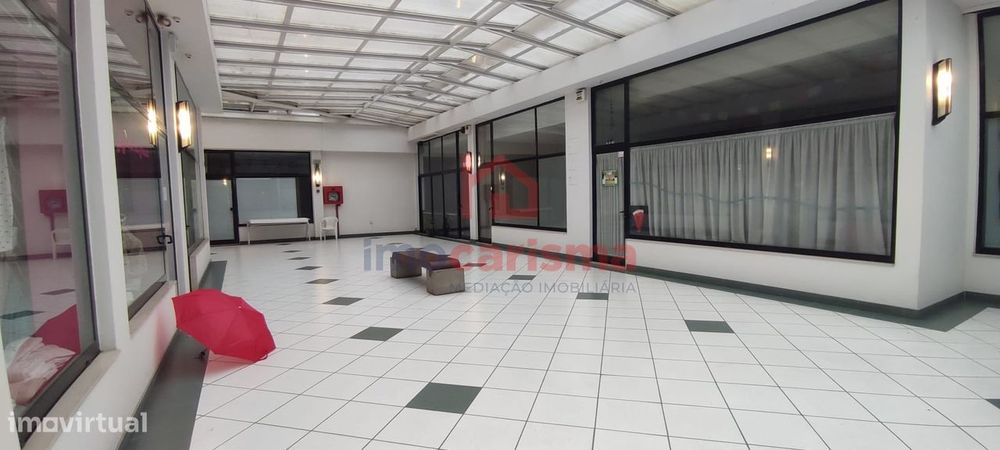 Loja para venda com 56m2 no centro de Santo Tirso