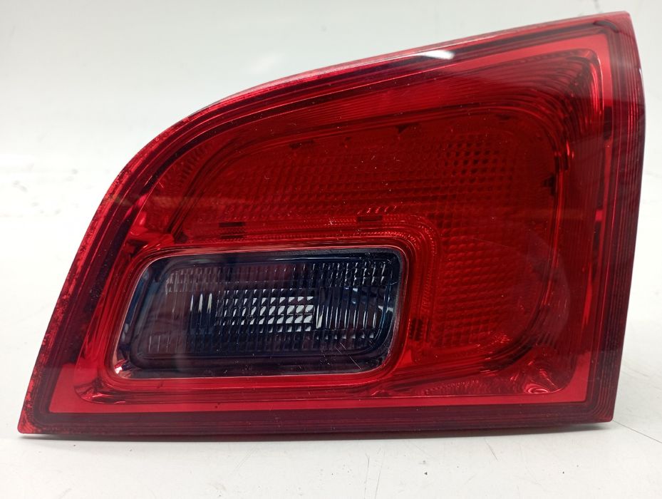 Farolim da Mala Direito - OPEL ASTRA J Sports Tourer (P10) | 10 - 15