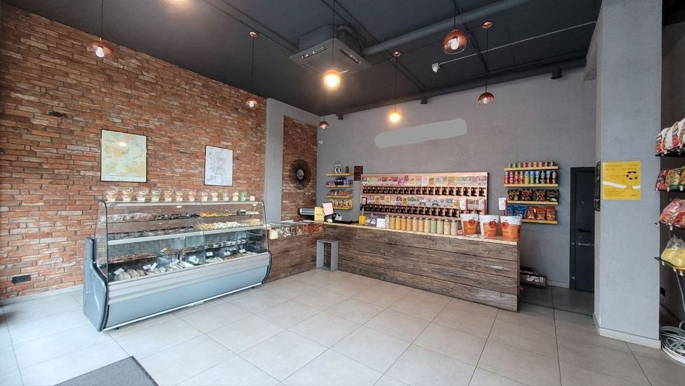 Продаж фасадного приміщення від власникана Урбан стріт