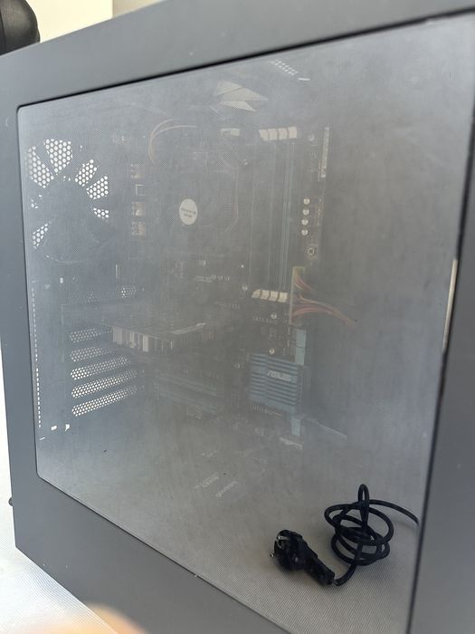 Komputer PC / NZXT RAZER