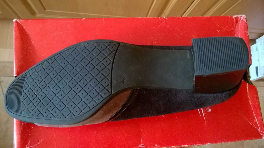 Buty damski ara klasyczne.