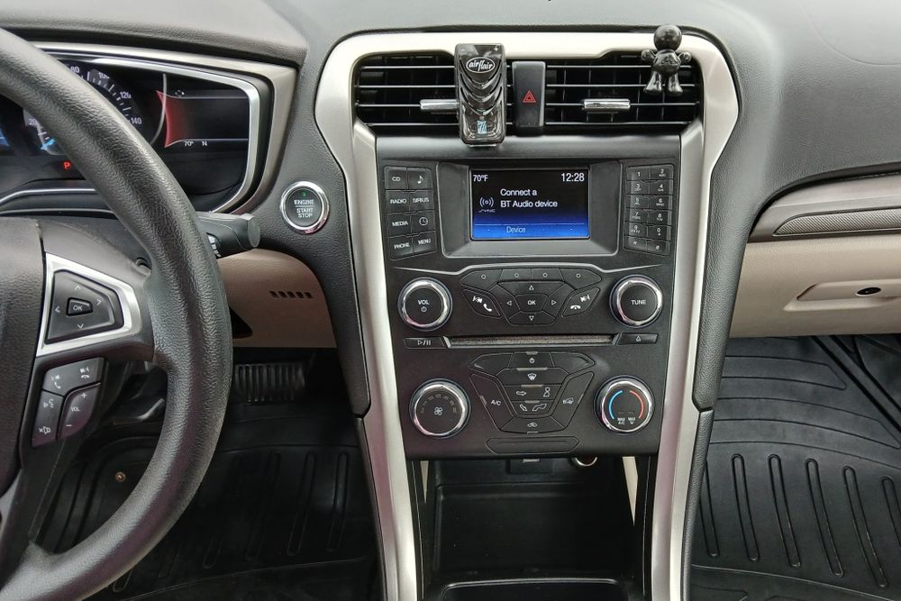 Автовикуп, продаж та обмін авто. Ford Fusion 2016