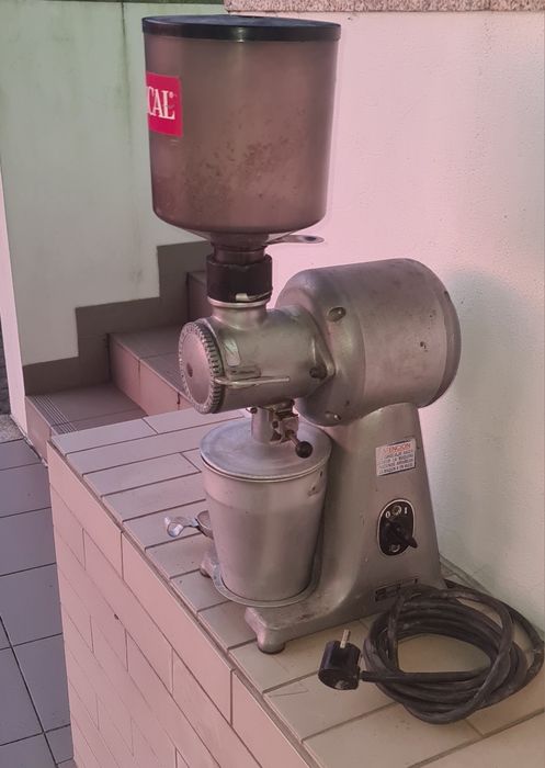 Moinho de café antigo