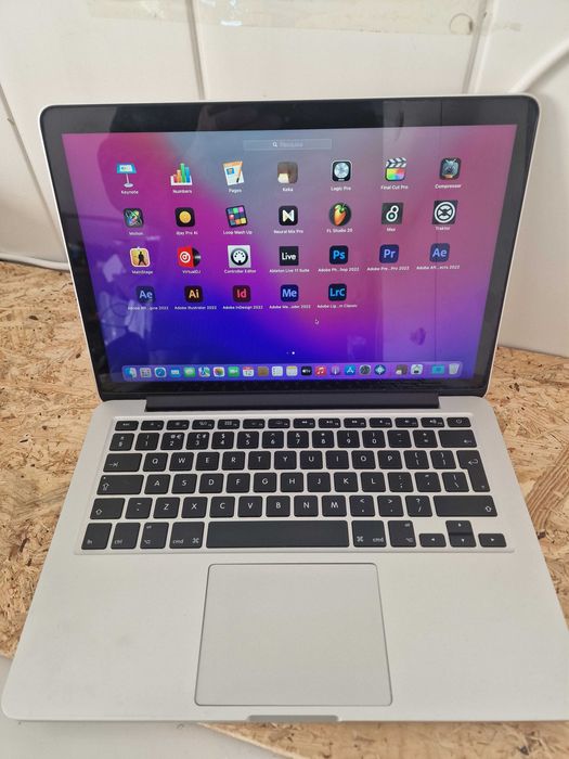 MacBook Pro 16gb 2015 ( com vários programas)