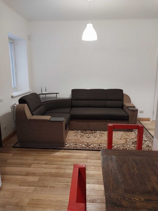 3-кімнатна квартира у приватному будинку центр