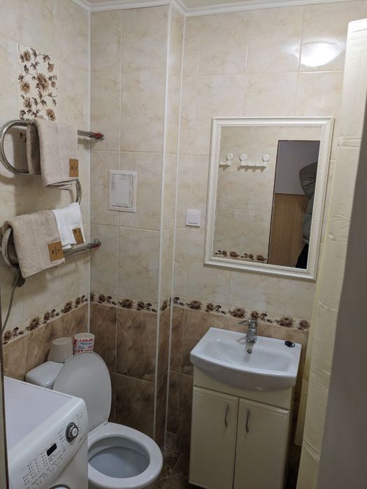 Apartment in Sknyliv - More