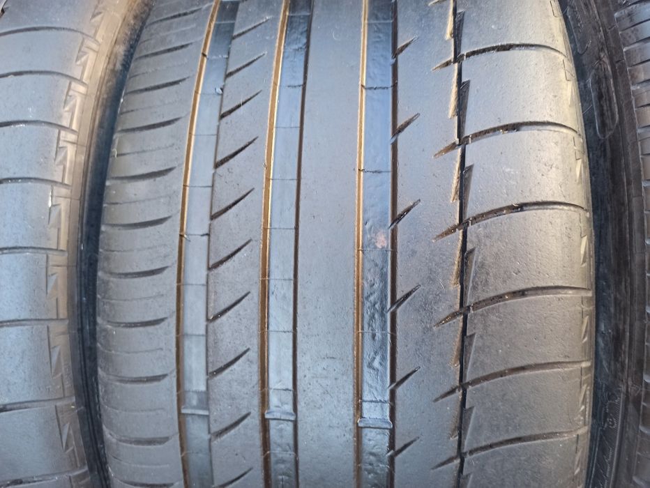 Летняя резина 235/35 R19 Michelin Pilot Sport 2