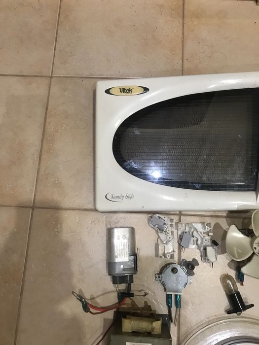 Запчастини для микрохвильовки  Vitek