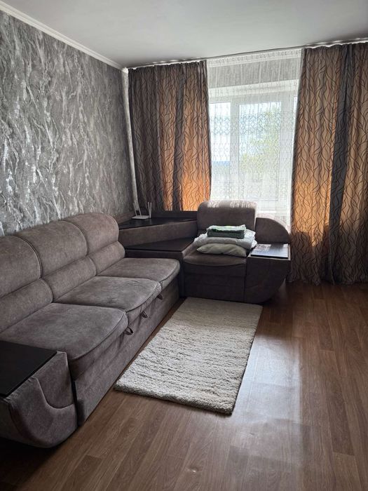 Здам двокімнатну квартиру в центрі міста подобово