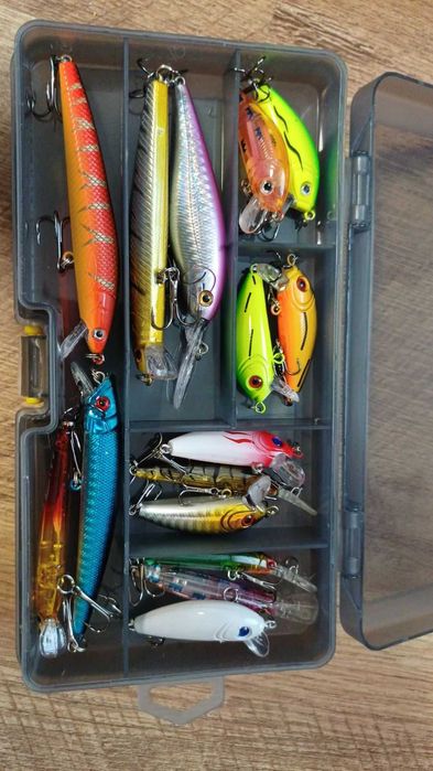 Воблеры 50шт за 1200грн , приманки, рыболовный набор  с коробкой
