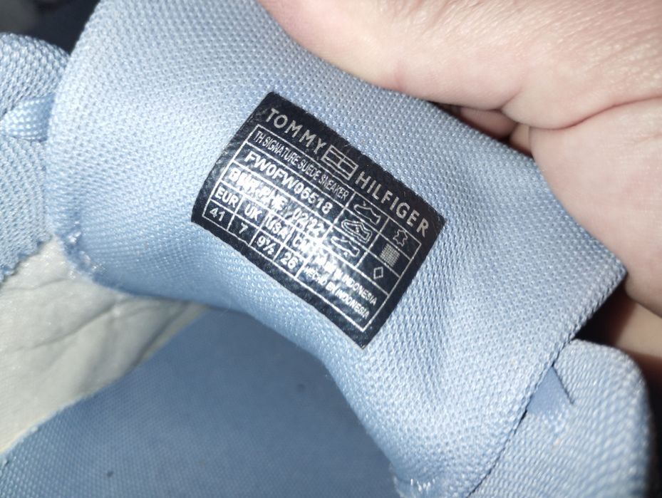 Продам кроссовки Tommy Hilfiger 41р. 26см.