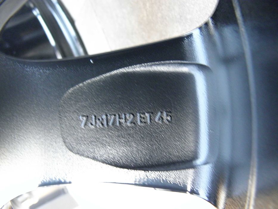 Felgi 17 Toyota Avensis Corolla Prius Wish Caldina Matrix 5x100 ET45