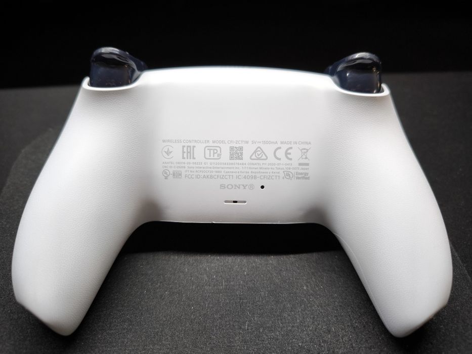 Dualsense with TMR Ginfull joysticks with some marks64551529253633123