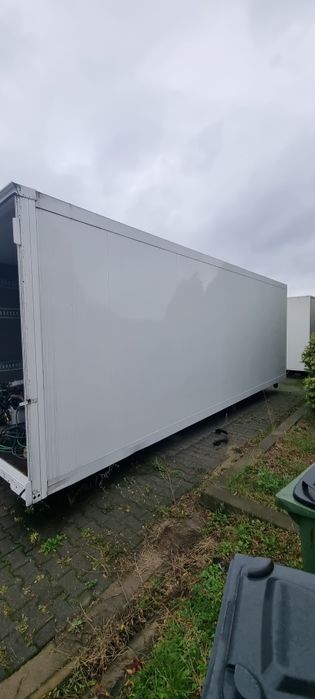 Kontener Izoterma 18 palet izolowany dach Zamykany winda meblowy mocny