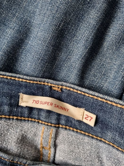 Jeansy Levi's super skinny 27