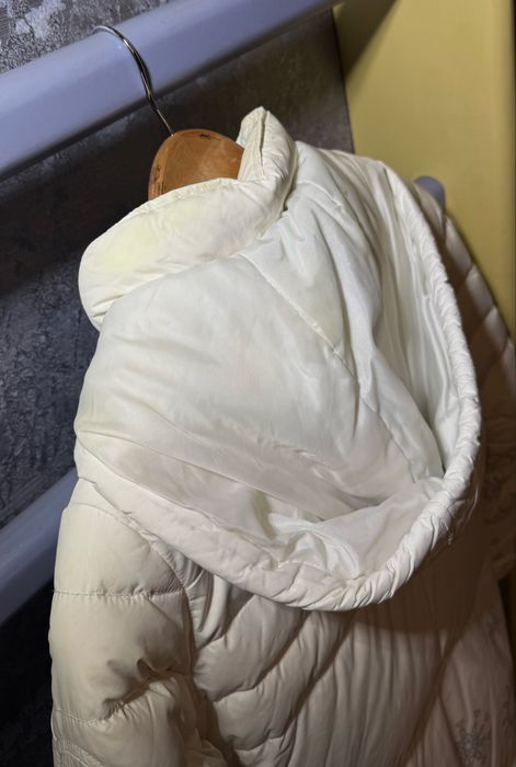 Куртка зимня біла на дівчинку