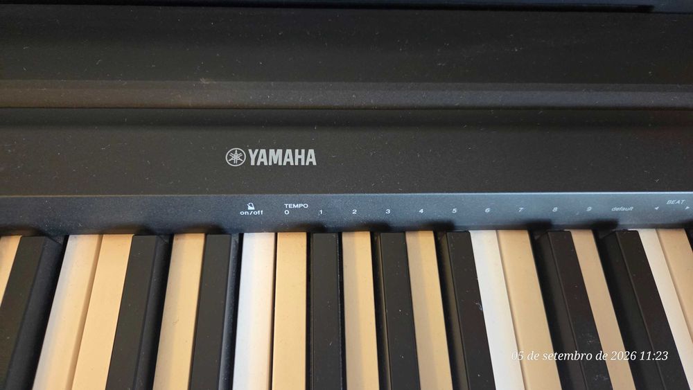 Piano digital Yamaha P45-B