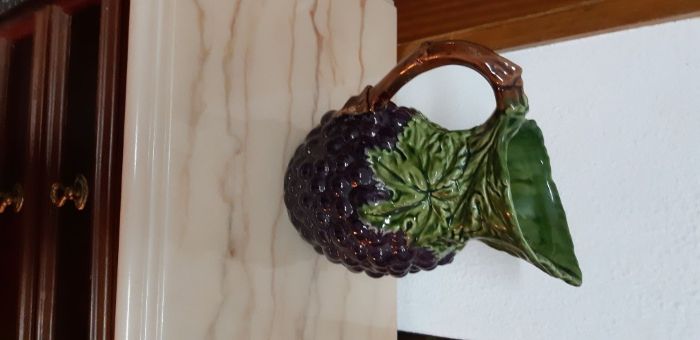 Jarro de Uvas-Faiança das Caldas da Rainha-Novo