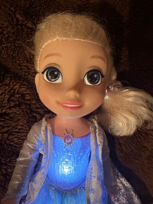 Lalka Elza śpiewajaca i świecąca DUŻA