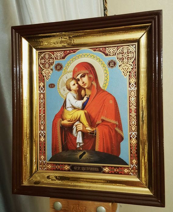Продам ікону Почаївської Богородиці у дерев'яному кіоті, 24х27 см
