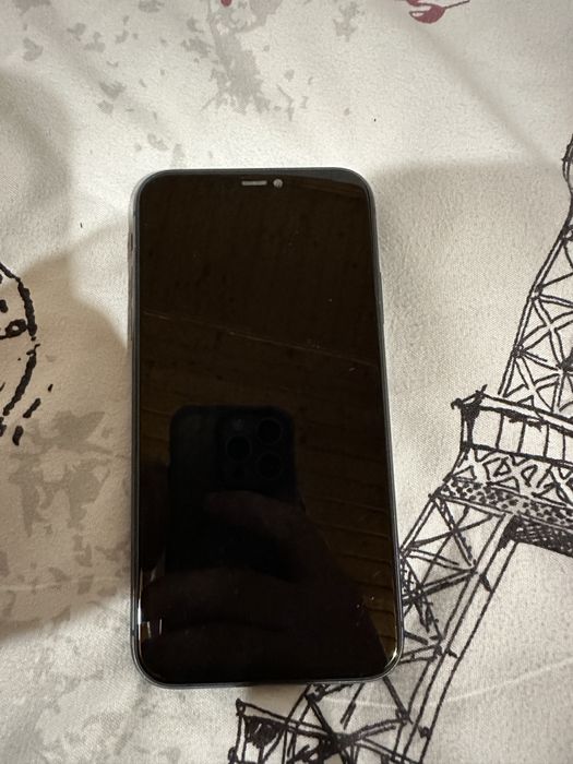 Айфон 11 128 гб.