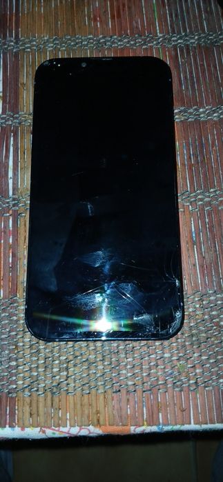 IPhone 13 pro ecrã partido