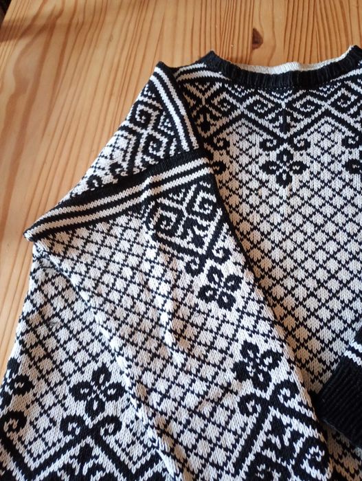 Sweter bawełniany , czarno  biały wzór, damski