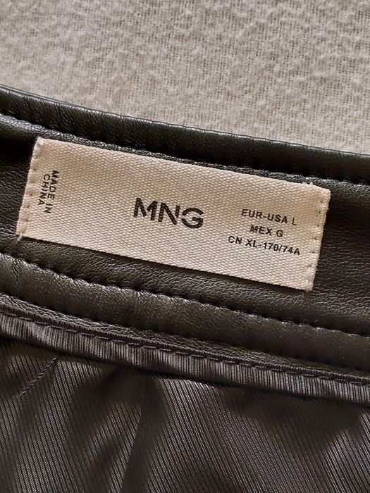 Mini-Saia Polipele Preta Mango ( L)