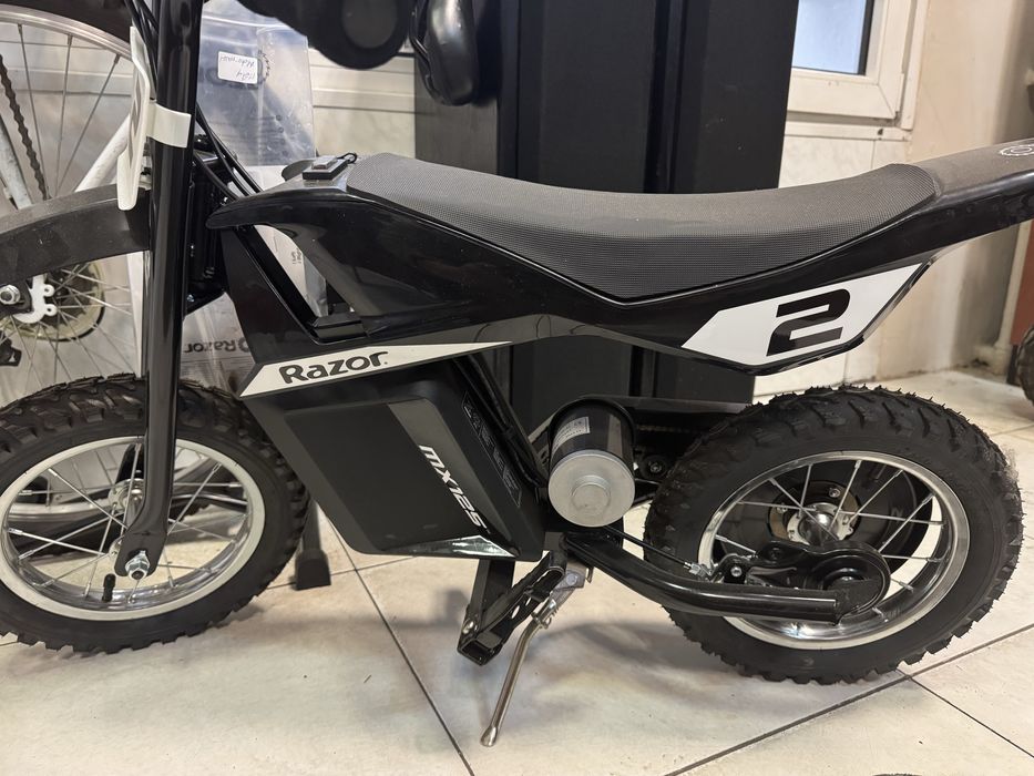 Motorerek elektrycznyRazor MX 125