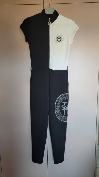 Kombinezon z cekinową aplikacją, marki T.A.T.U. roz. 36