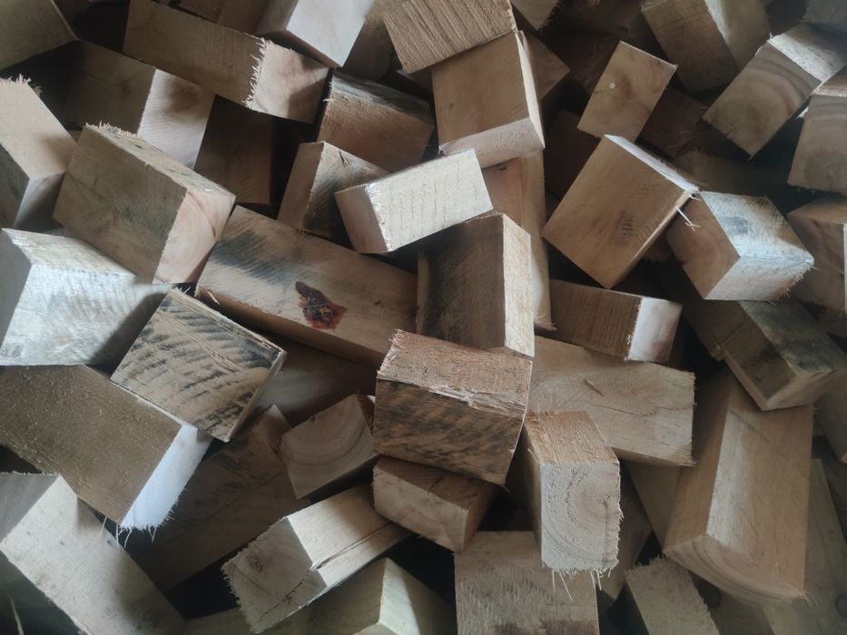 Drewno opałowe, kominkowe. rozpalkowe, sosnowe