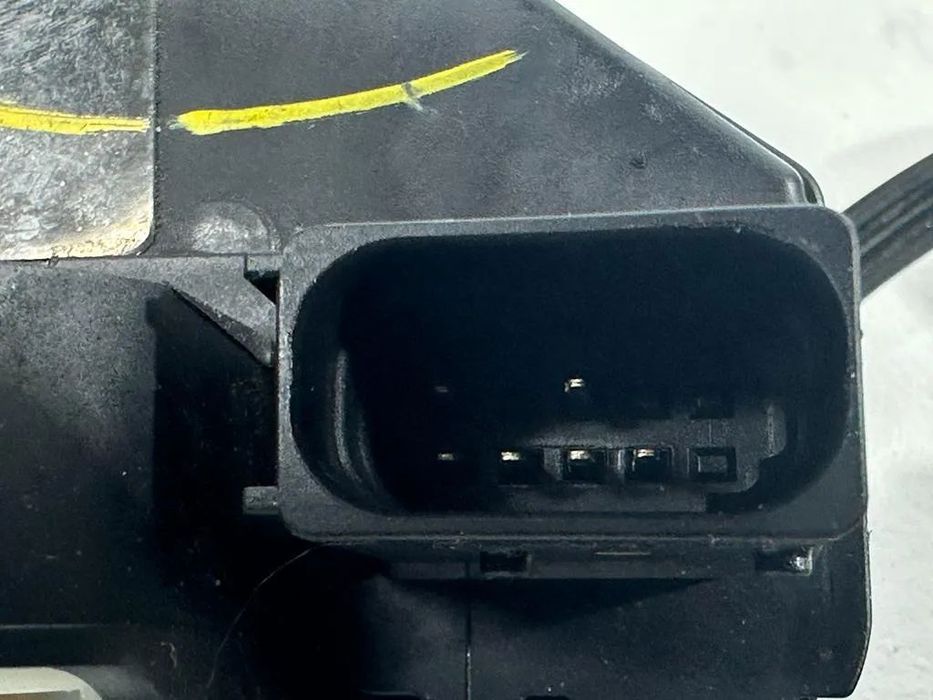 Fecho Frente / Trás Direito / Esquerdo - Opel Insignia A (2014)