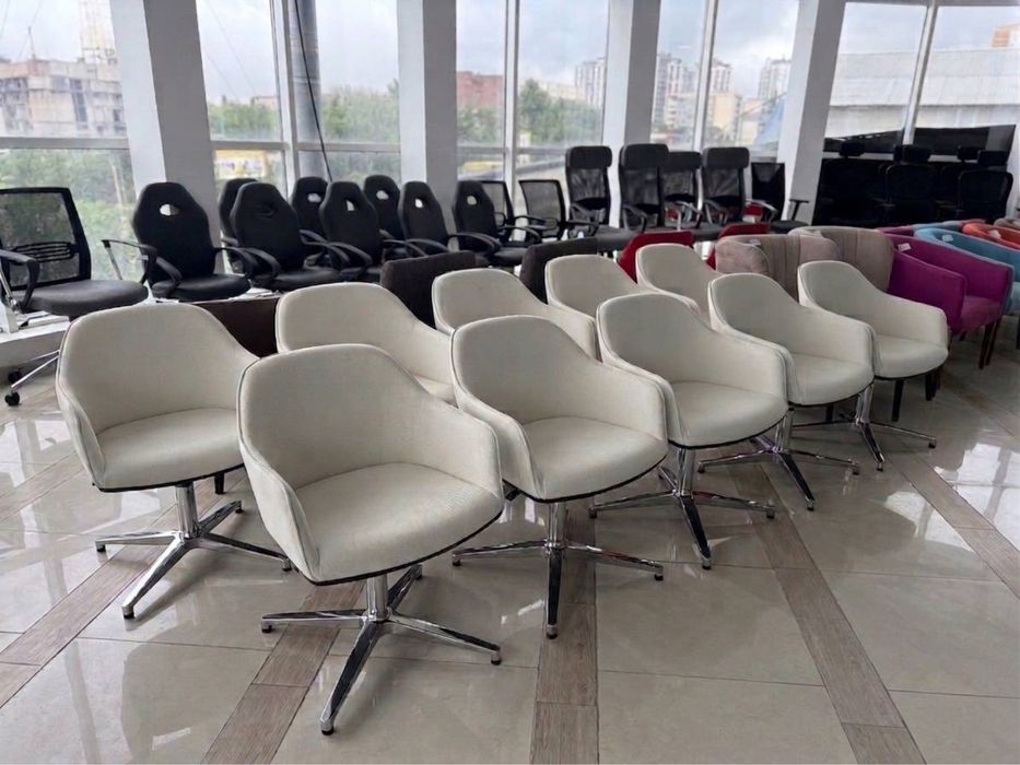 РАСПРОДАЖА офисных кресел и стульев для бизнеса