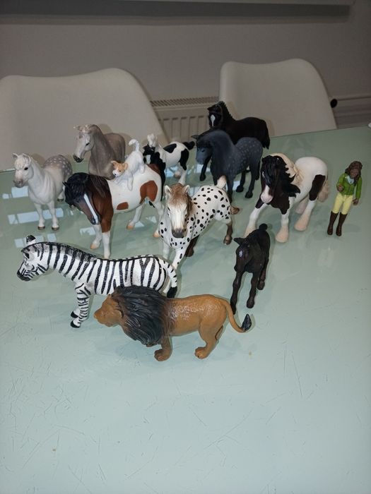 Figurki Schleich konie, 12 sztuk, zebra, lew. Mega pakiet .Gratis pude