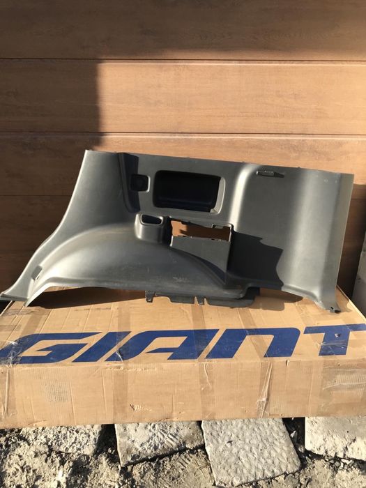 Автозапчастини