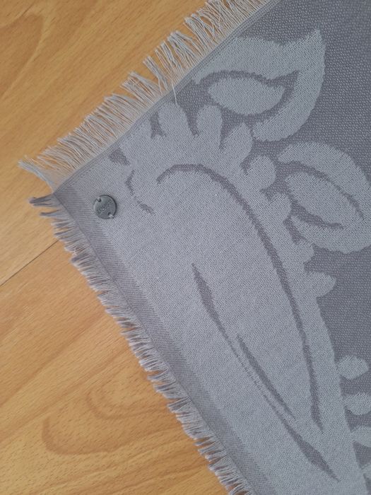 szal damski firmy Esprit