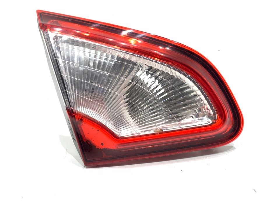 LAMPA TYŁ LEWA WEWNĘTRZNA NISSAN QASHQAI J10 89503189 Crossover