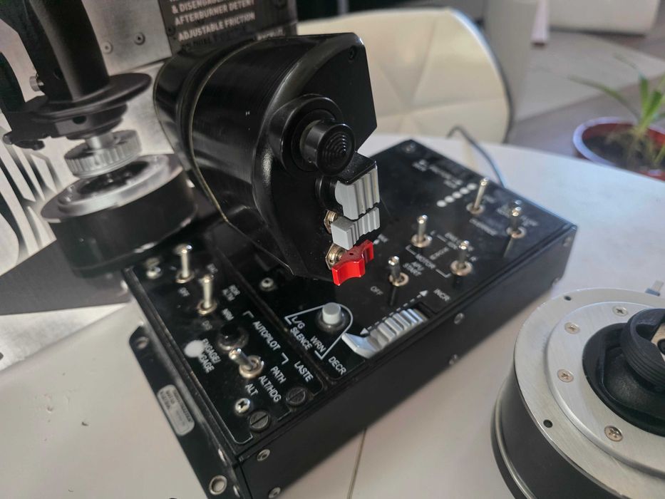 Thrustmaster Warthog Full Kit Plus Pudełko plus dedykowane uchwyty!