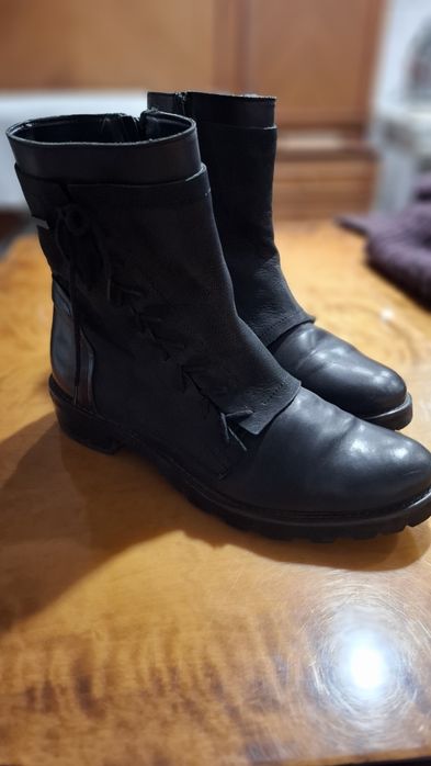 Sprzedam buty firmy  Lasocki