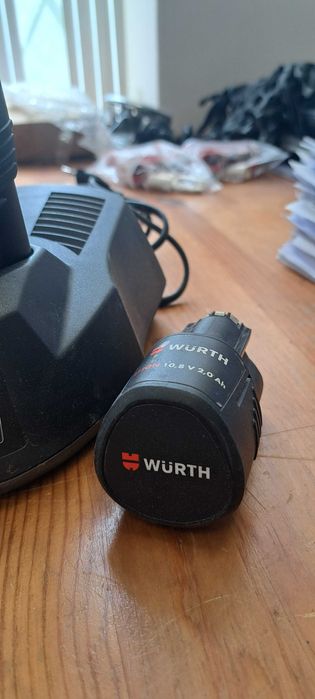 Carregador Wurth AL30-Li e 2 Baterias Li 10.8V / 2.0Ah