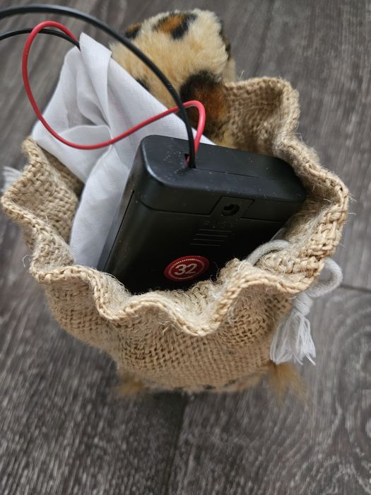 Іграшка-прикол "Кіт в мішку" | вібруючий мішок