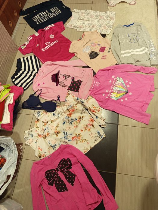 Ubrania 128 do 134 dziewczynki kompet 19zl do szkoły za 8 sztuk.