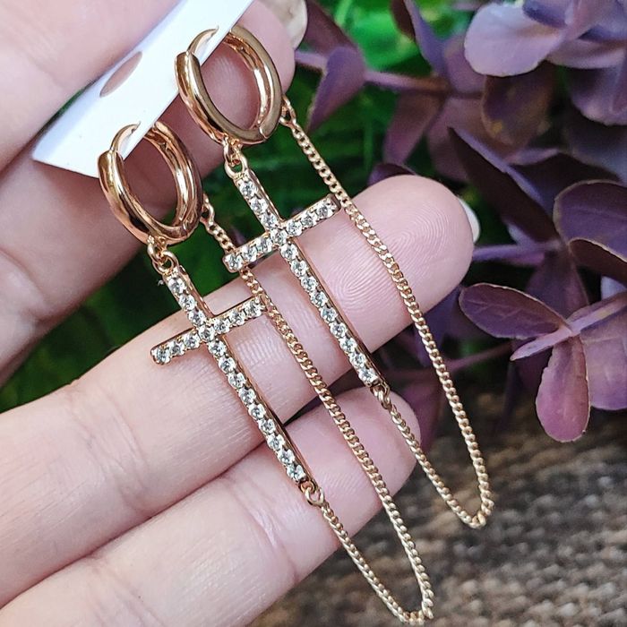 Серьги крестики с цепочкой