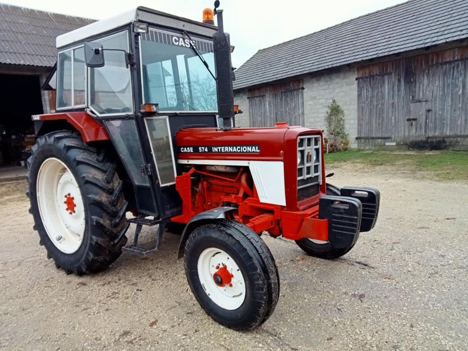 Ciągnik traktor Internacjonal 574 Case