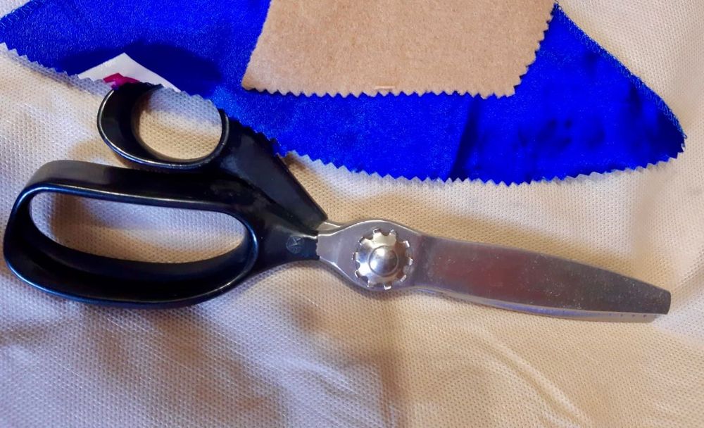 Ножиці швейні зігзаг