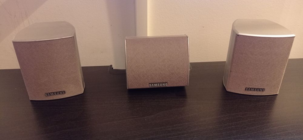 Leitor de CD/DVD com Home cinema