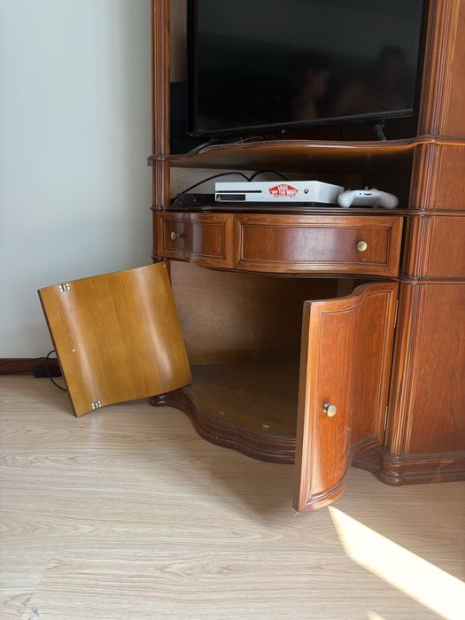 Móvel de madeira Cerejeira