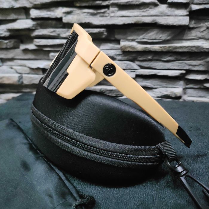 Nowe okulary przeciwsłoneczne z etui