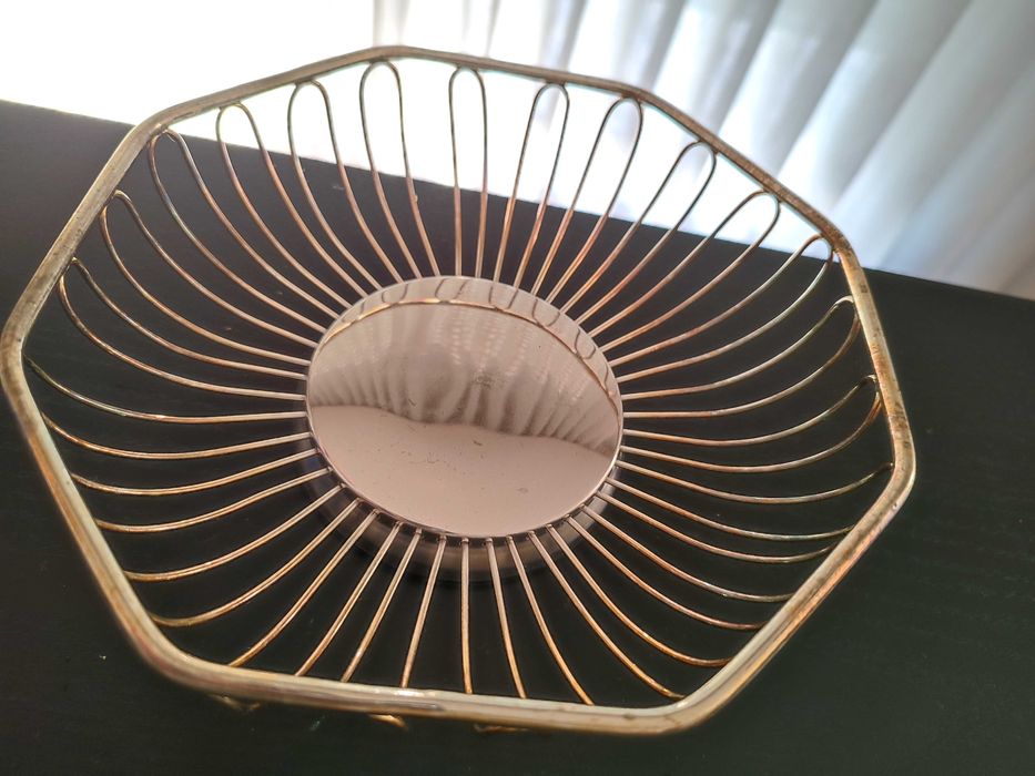 Fruteira antiga ou peça decorativa